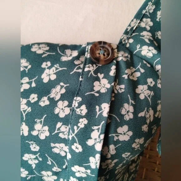 EUC Sienna Sky floral dress - Picture 2 of 12